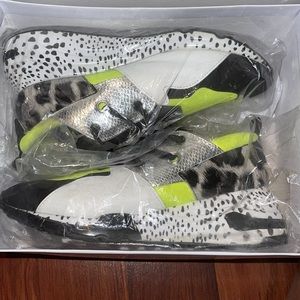 Steve Madden Cliff Neon Green